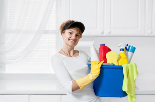 Detailed kitchen cleaning during an end of tenancy service in Stjohnswood